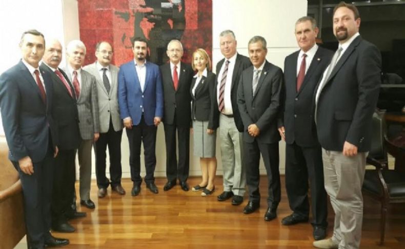 CHP İzmir’de 10 ilçe başkanı Kılıçdaroğlu'yla görüştü