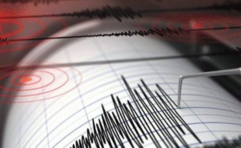 Gece yarısı 3 şehirde korkutan depremler