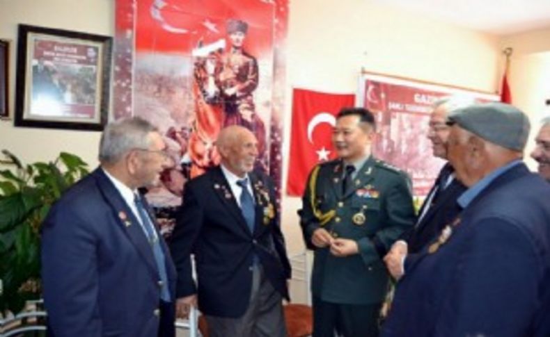 Güney Koreli askeri ataşenin Atatürk hayranlığı