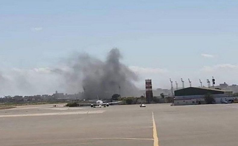 Hafter Trablus havalimanını vurdu
