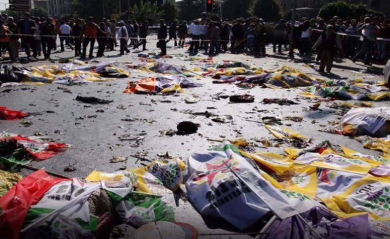 Türkiye'yi sarsan Ankara'daki patlamada İzmir'e dört acı haber
