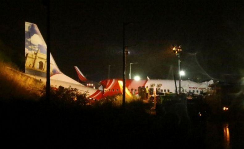 Hindistan'da uçak ikiye ayrıldı: 18 ölü