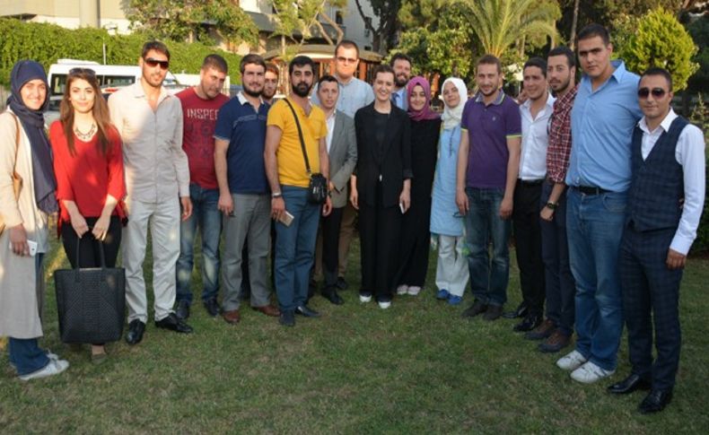 AK Partili Hotar gençlerle buluştu: Hangi müjdeleri verdi'