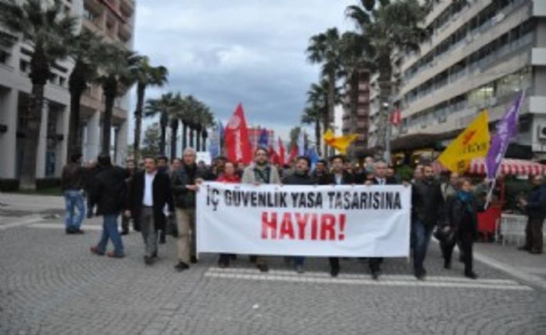 İzmir'de İç Güvenlik paketine tepki buluşması