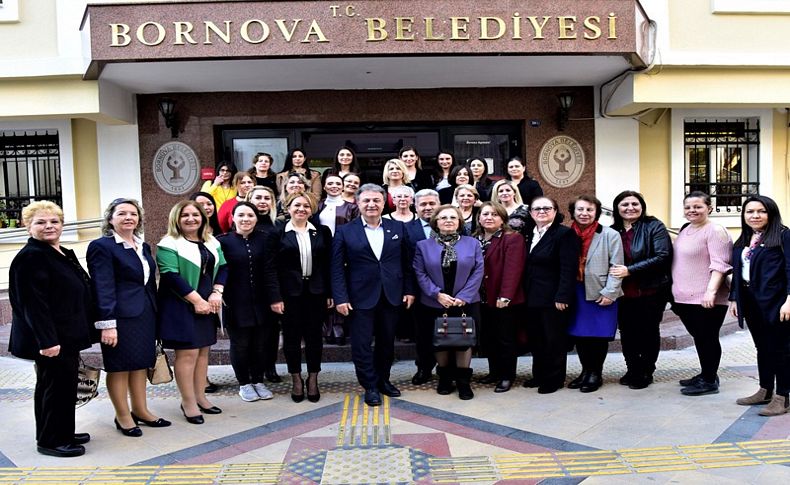 İduğ, CHP’li kadınlar ve gençler ile buluştu