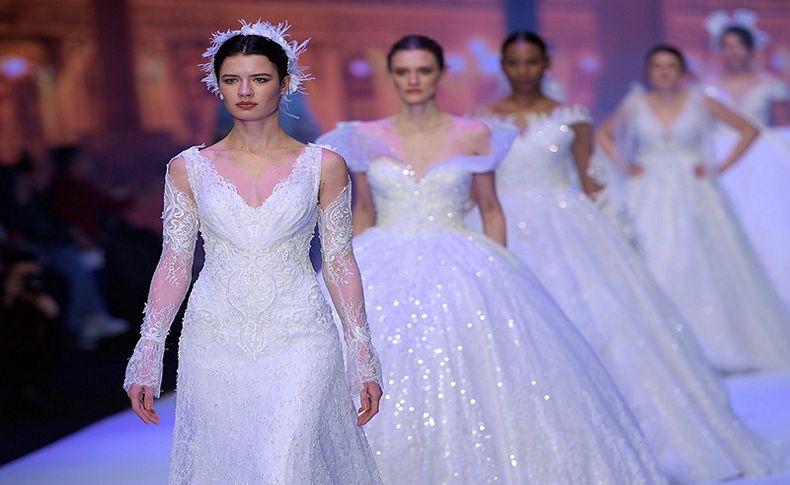 IF Wedding Fashion İzmir’in beyaz podyumu büyüledi