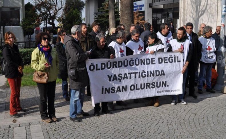 İHD İzmir'den sokağa çıkma yasağına tepki