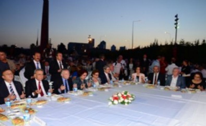 İzmir'den İhsanoğlu geçti! Gün boyu neler yaşandı'
