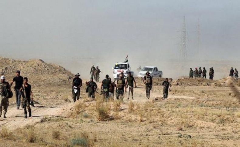 Iraklı askerler, hareket geçmek için emir bekliyor