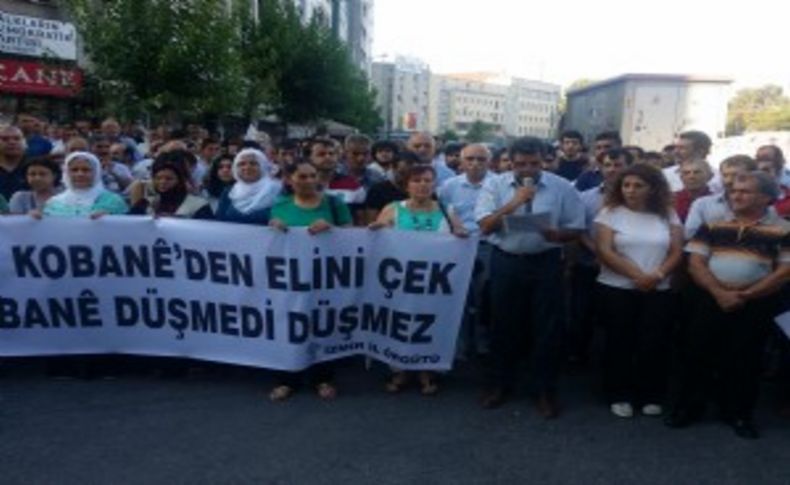 İzmir'de HDP'liler IŞİD'i protesto etti