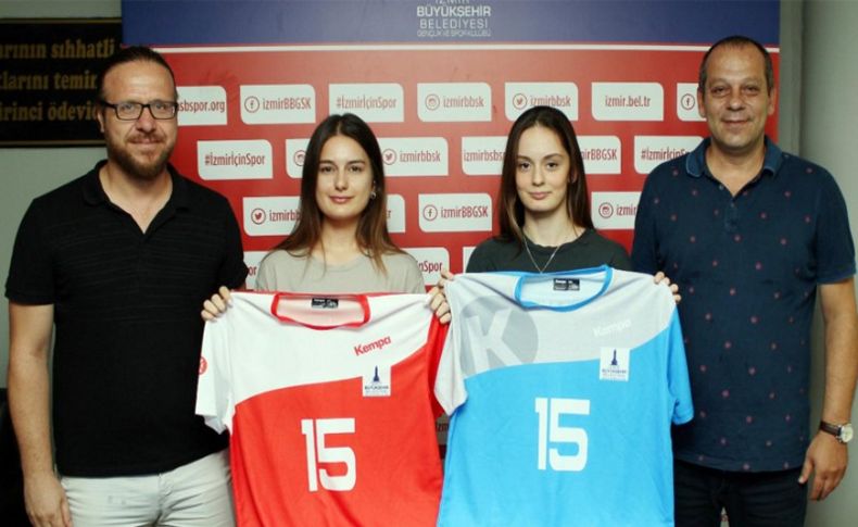 İzmir BŞB'de hentbolda imzalar sürüyor