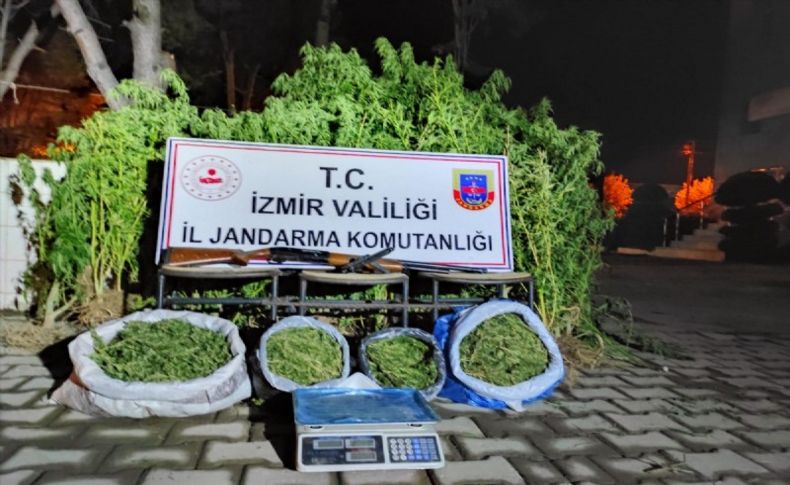 İzmir'de üç ilçede uyuşturucu operasyonu