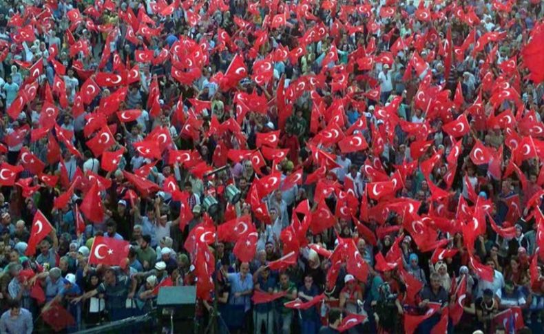 İzmir'de bayrak satışı patladı