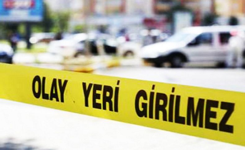 İzmir'de bıçaklı kavga: 3 yaralı