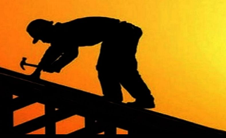 İzmir'de çatıdan düşen işçi hayatını kaybetti