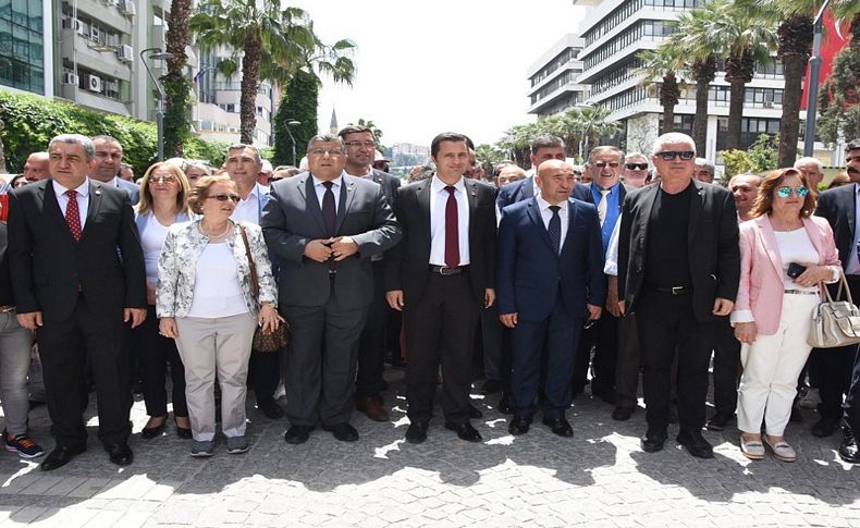 İzmir'de, CHP'den alternatif '19 Mayıs' kutlaması