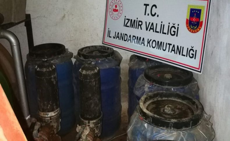 İzmir'de depoya kaçak alkol operasyonu