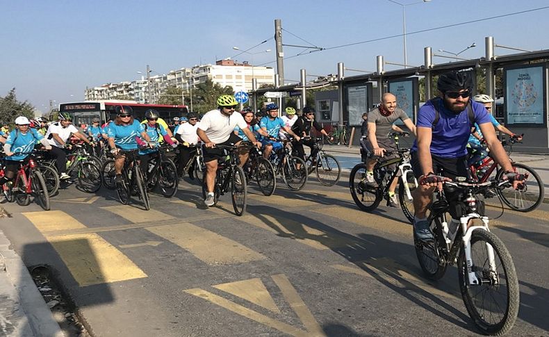 İzmir'de 'Eğitime Pedalla' etkinliği