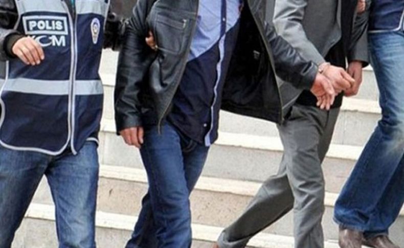 İzmir merkezli 8 ilde FETÖ operasyonu: 14 gözaltı