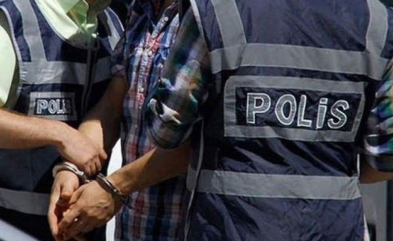 İzmir'de FETÖ operasyonu: 16 gözaltı
