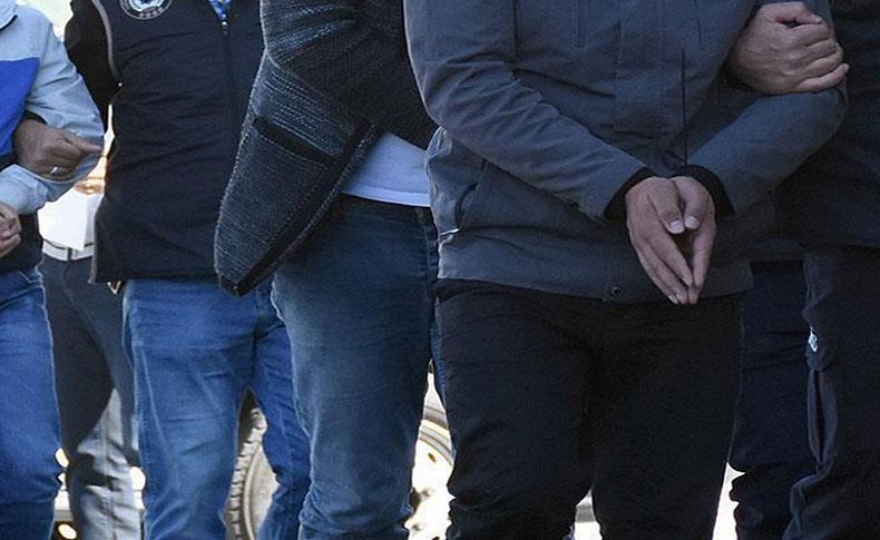 İzmir’de FETÖ operasyonu: 10 gözaltı