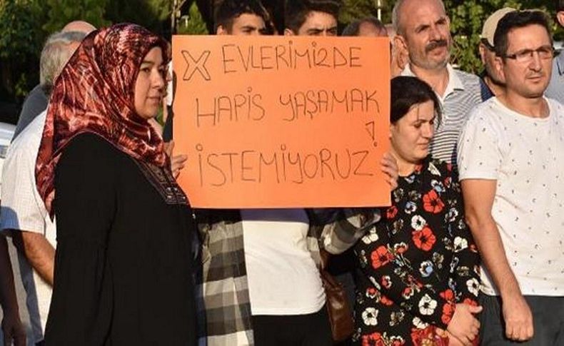 İzmir'de mahalleliden 'fuhuş' eylemi
