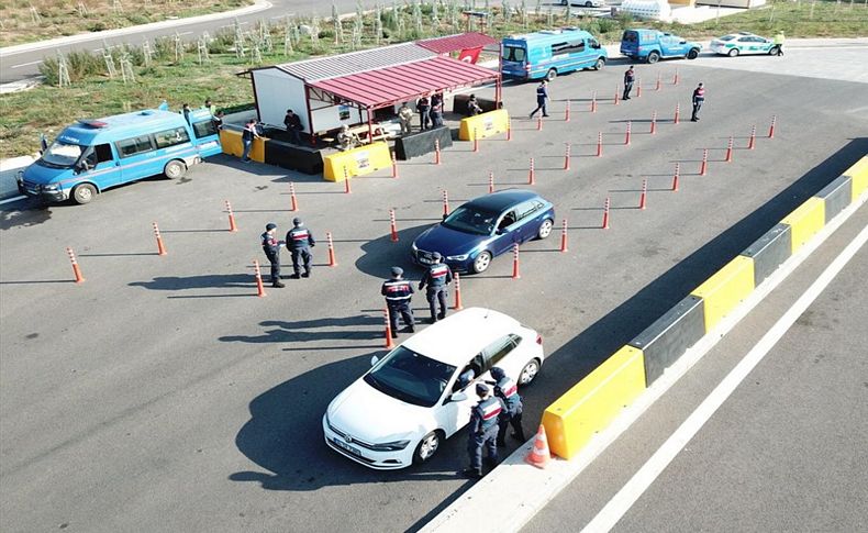 İzmir'de 'huzur' operasyonunda 17 kişi gözaltına alındı