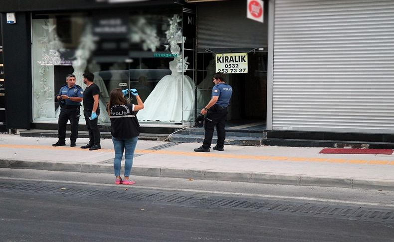 İzmir'de iş merkezinde şüpheli ölüm