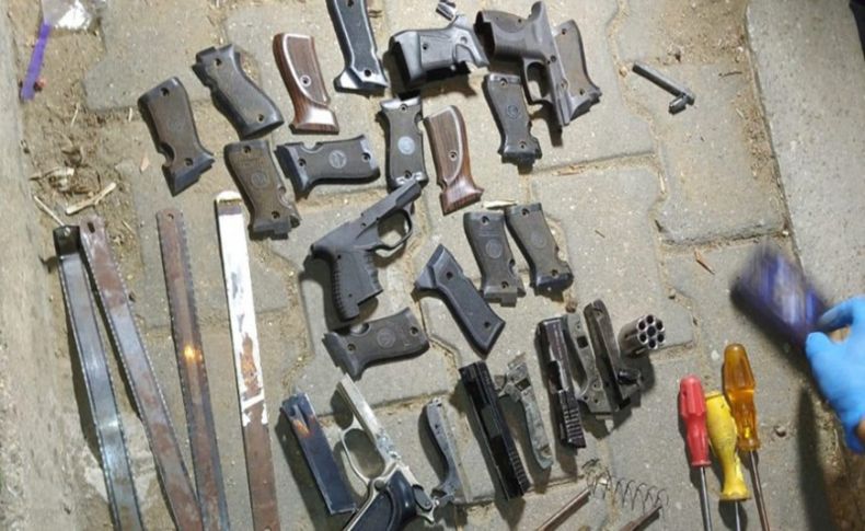 İzmir'de kaçak silah üretilen eve baskın: 1 gözaltı