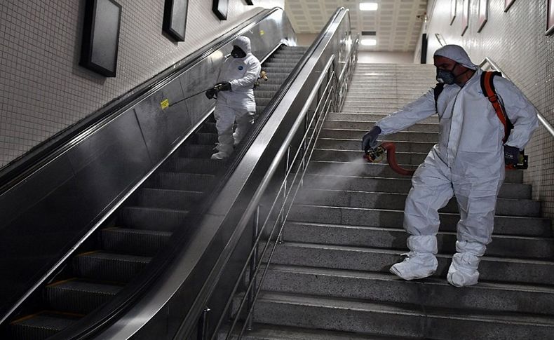 İzmir'de koronavirüse karşı dezenfekte çalışmaları hız kazandı