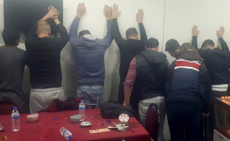 İzmir'de kumar oynayanlara 50 bin lira ceza