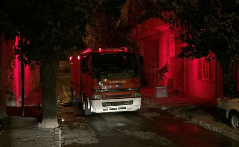 İzmir'de metruk binada yangın: 1 ölü
