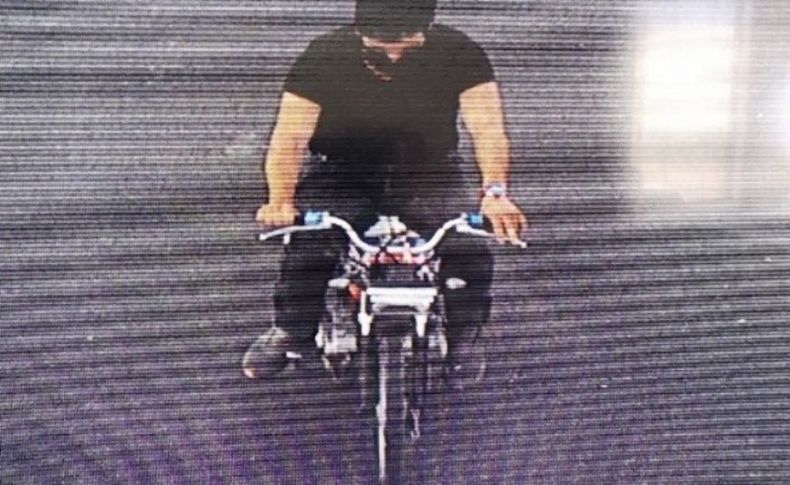 İzmir'de motosiklet hırsızları suçüstü yakalandı