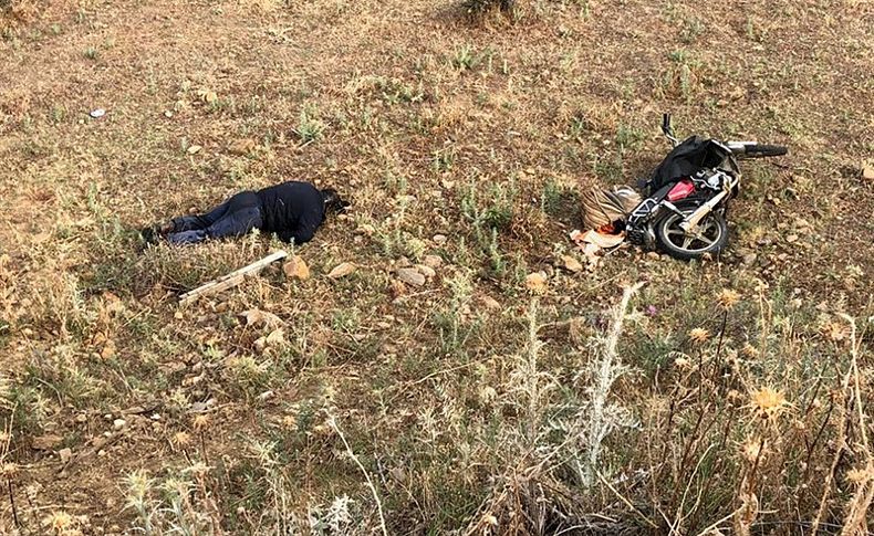 İzmir'de motosikletli ölü bulundu