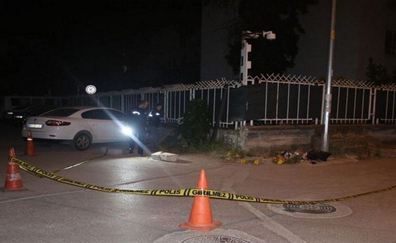 İzmir'de, NATO hizmet binasına ateş açan 2 kişiye tutuklama