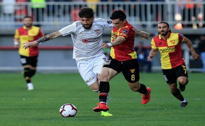 İzmir'de nefes kesen maç.. 6 gol 1 kırmızı kart