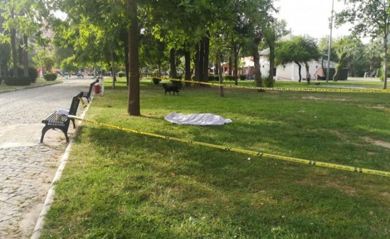 İzmir'de parkta erkek cesedi bulundu