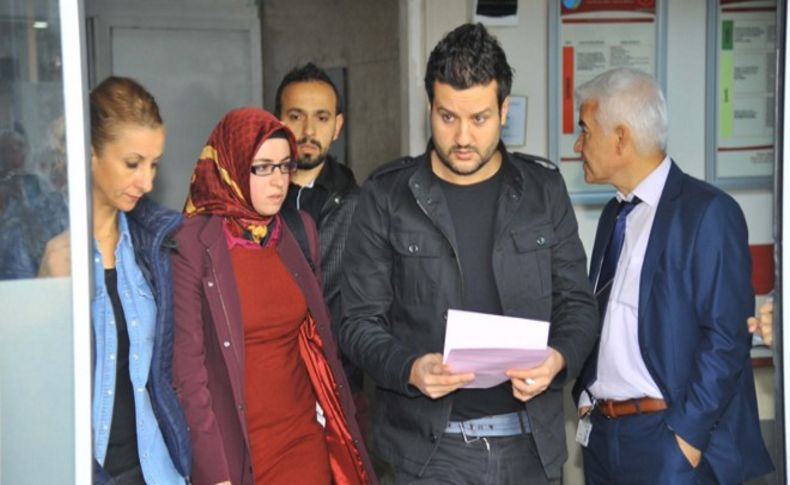 İzmir’de Sağlık Bakanlığı çalışanlarına FETÖ operasyonu
