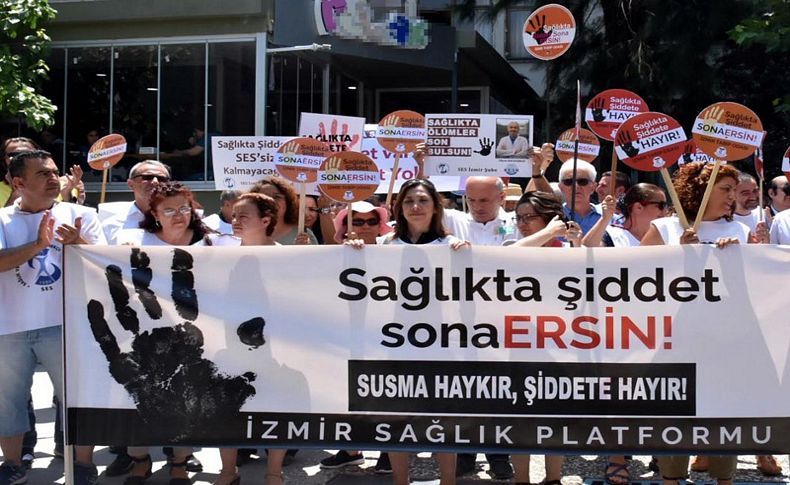 İzmir'de, sağlık çalışanlarına şiddet kınandı