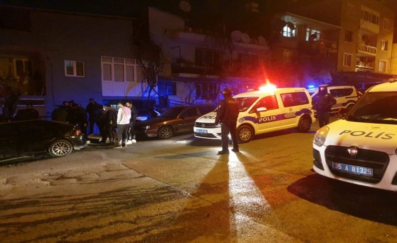 İzmir'de silahlı kavgada 4 kişi yaralandı