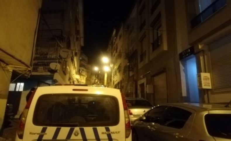 İzmir'de şüpheli ölüm! Emekli binbaşı evinde ölü bulundu