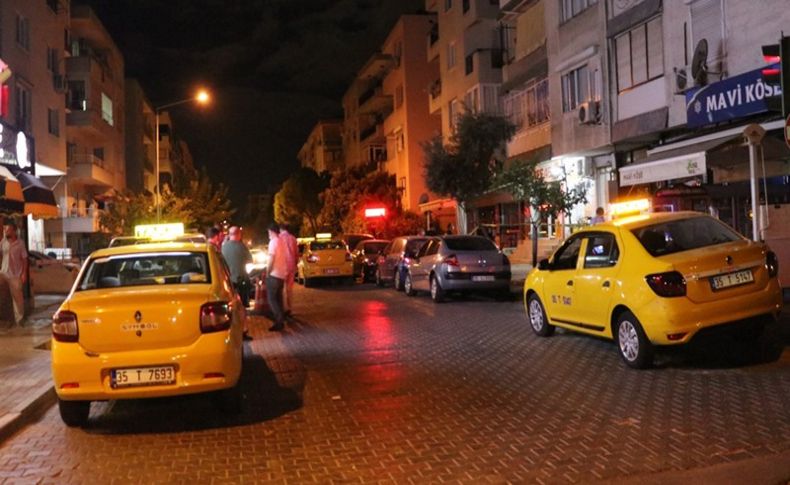 İzmir'de taksi durağında sıra kavgası: 4 yaralı