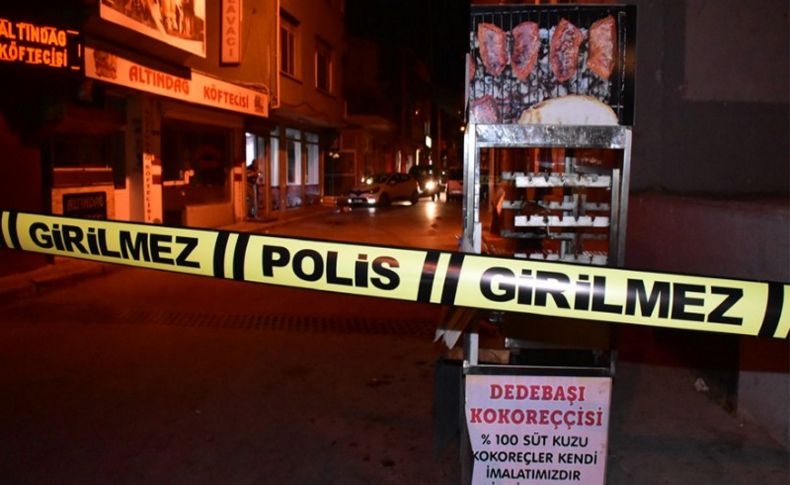 İzmir'de taksicilerle kokoreççinin yer kavgası: 3 yaralı