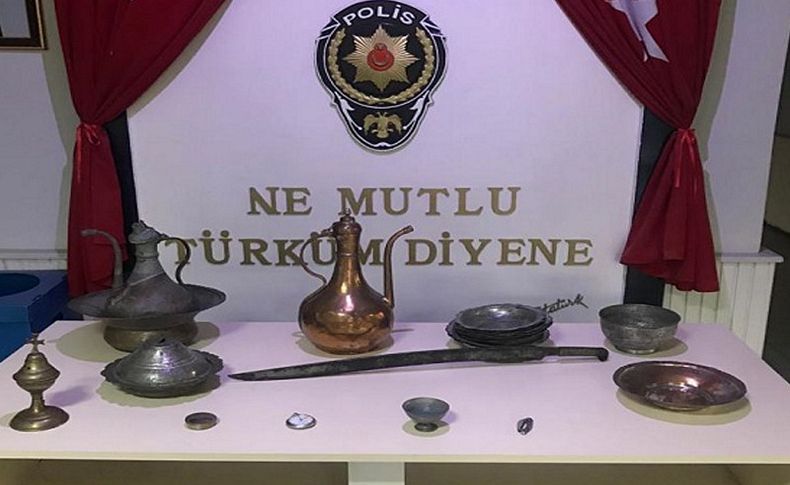 İzmir'de tarihi eser operasyonu: 2 gözaltı