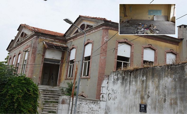 İzmir'de tarihi Rum okulu yağmalandı