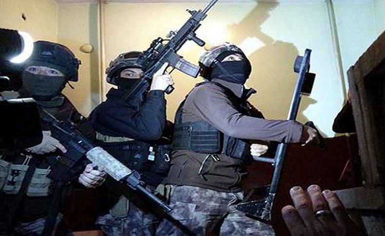 İzmir'de terör operasyonu: 2 PKK'lı yakalandı