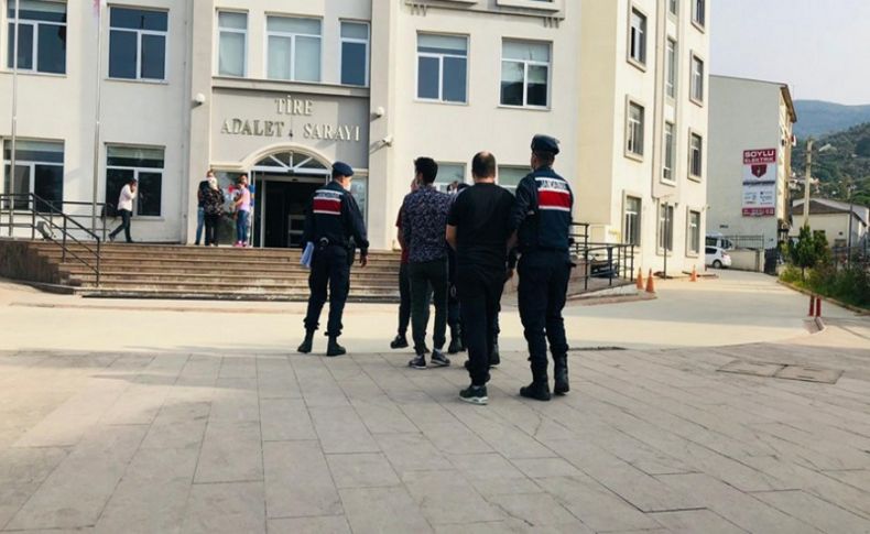 İzmir'de uyuşturucu operasyonunda 4 kişi tutuklandı