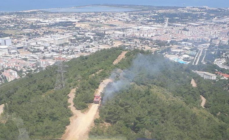 İzmir'de yangın korkuttu