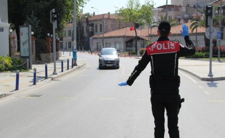 İzmir'de 1448 kişi yasak tanımadı: 3 milyon lira ceza!