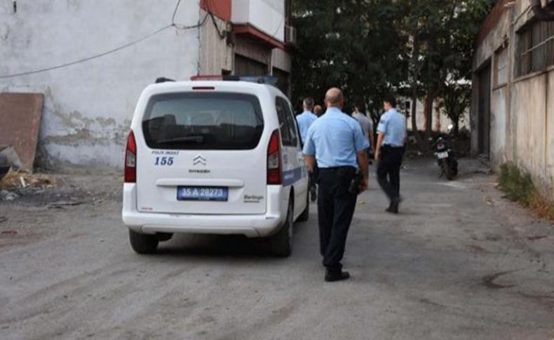 İzmir'de zabıt katibi ve infaz koruma memurlarına operasyon